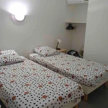 Apartment Centre Grand T2 Entierement Renove *