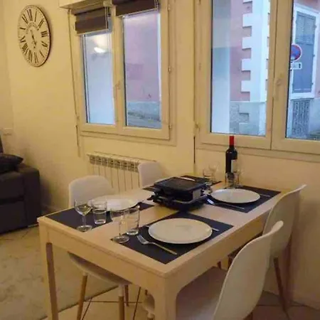Apartment Centre Grand T2 Entierement Renove *